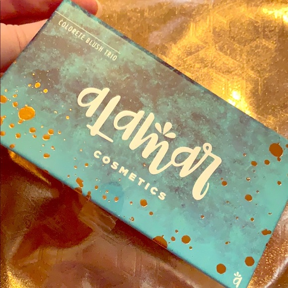 Alamar Cosmetics Other - Alamar Cosmetics Colorette blush trio